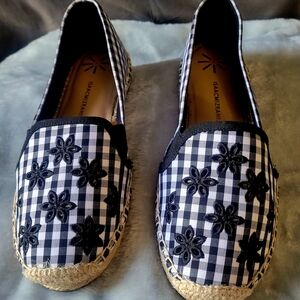Isaac Mizrahi Black and White Espadrille Flats